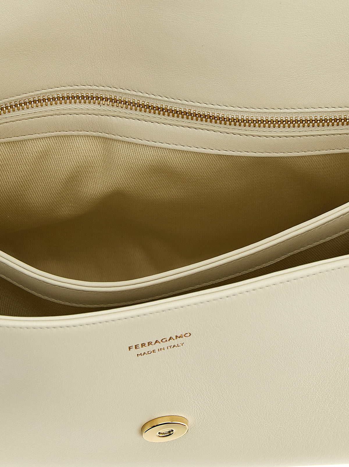 Ferragamo TH (M) Shoulder Bag